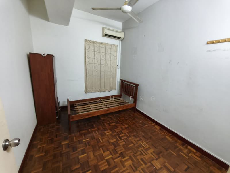 Condominium for Sale at Ridzuan Condominium - CK Chieng - Bedroom - PropertyGuru.com.my
