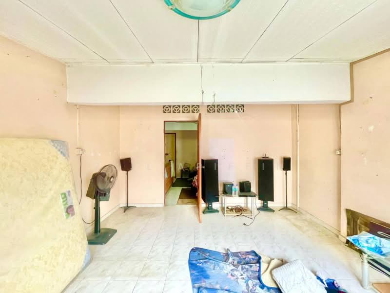 Rumah Teres 2 Tingkat untuk Dijual di Kampung Gombak Indah (Batu Caves) - ZULL ARIFFIN - Living Room - PropertyGuru.com.my