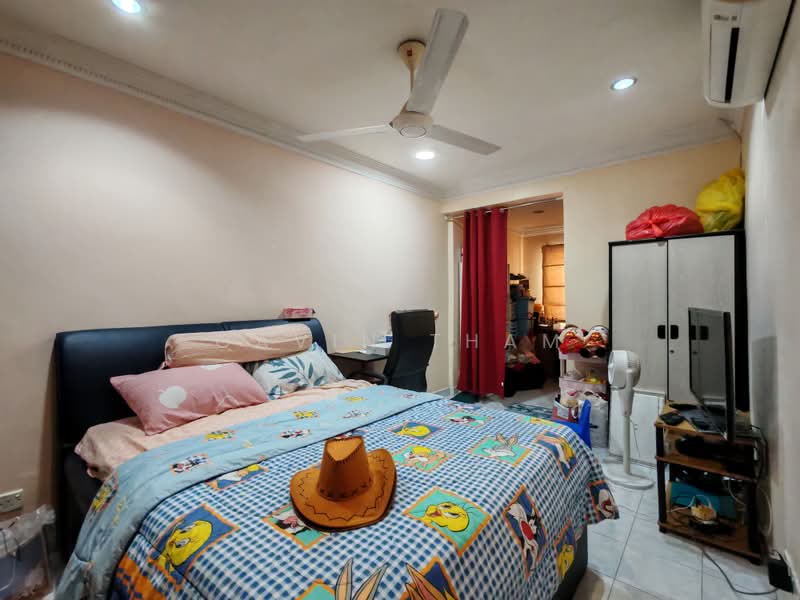 Rumah Teres 2 Tingkat untuk Dijual di Taman Overseas Union (Taman Oug) (Jalan Klang Lama (Old Klang Road)) - Gavin Tham - Bedroom - PropertyGuru.com.my
