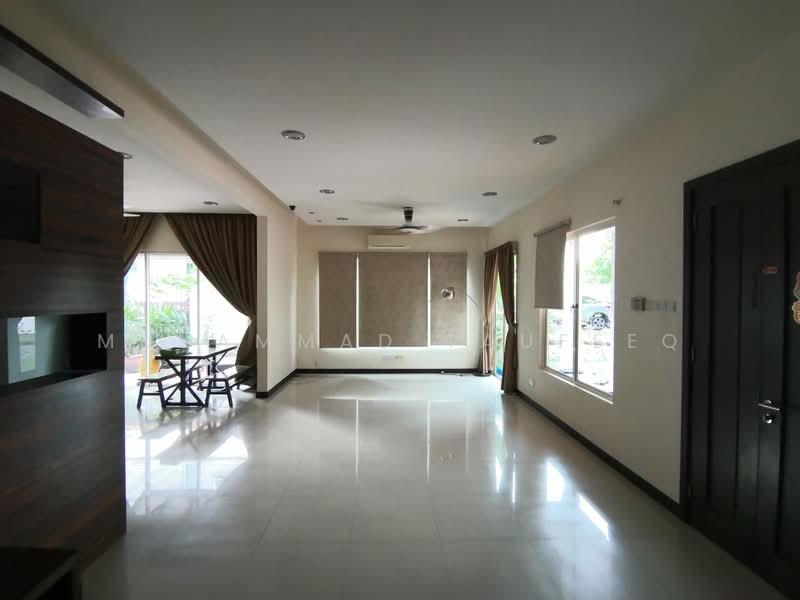 Semi-Detached House for Rent in Setia Eco Park (Setia Alam) - Muhammad Taufeeq - Living Room - PropertyGuru.com.my