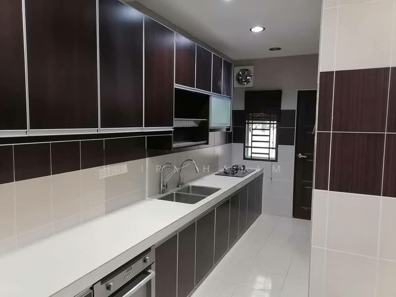 Cluster House for Sale in Bandar Saujana Putra (Tanjong Duabelas) - Hairi Halim - PropertyGuru.com.my