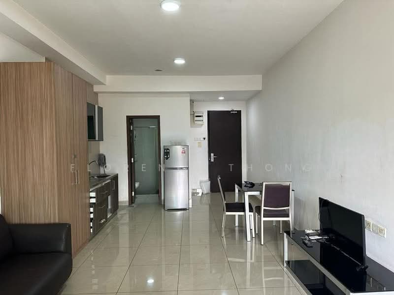 Servis Apartment untuk Dijual di D'Secret Garden (Pangsapuri Kempas Indah) - Florence Thong - Living Room - PropertyGuru.com.my
