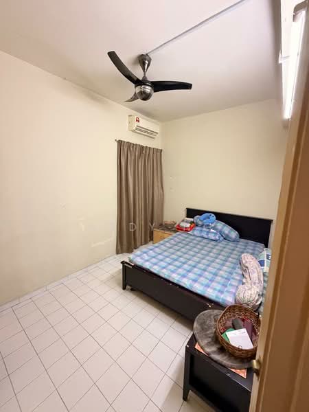 Kondominium untuk Dijual di Seri Cendekia - Addy Ng - Bedroom - PropertyGuru.com.my