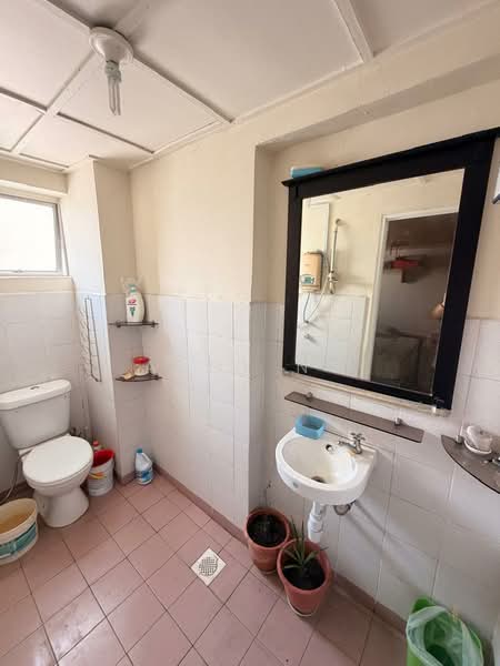 Kondominium untuk Dijual di Seri Cendekia - Addy Ng - Bathroom - PropertyGuru.com.my