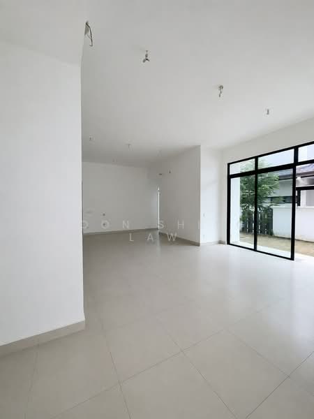 Rumah Kluster untuk Dijual di Eco Majestic (Semenyih) - Soon Sheng Law - Living Room - PropertyGuru.com.my