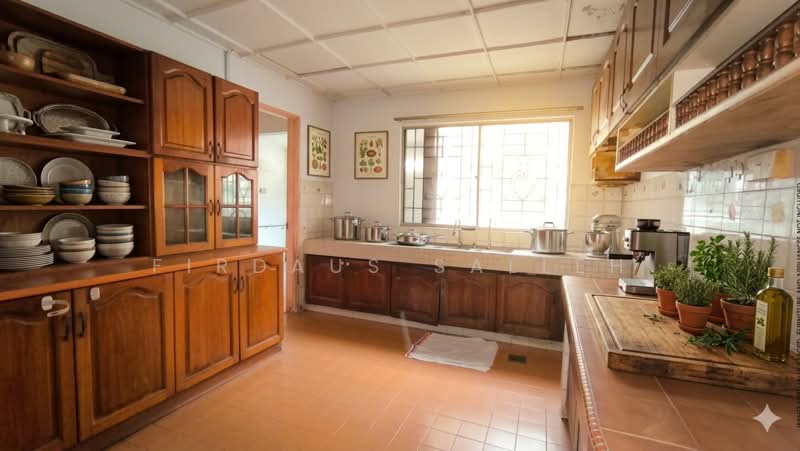 Semi-Detached House for Sale in Taman Tun Dr Ismail (Kuala Lumpur) - Firdaus Salleh - Kitchen - PropertyGuru.com.my