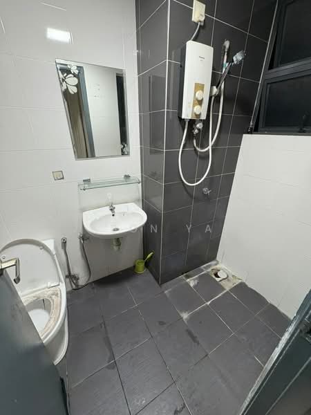 Kondominium untuk Disewa di Emerald Residence - Jason Yap - Bathroom - PropertyGuru.com.my