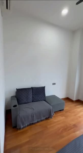 Servis Apartment untuk Disewa di TriTower Residence @ Johor Bahru Sentral - Joanna Tai - Living Room - PropertyGuru.com.my