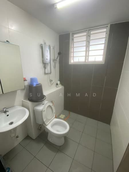 Rumah Teres 2 Tingkat untuk Disewa di Bangi (Selangor) - Sue Ahmad - Bathroom - PropertyGuru.com.my