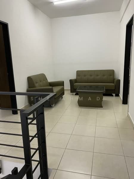 Rumah Teres 2 Tingkat untuk Disewa di Bangi (Selangor) - Sue Ahmad - Living Room - PropertyGuru.com.my