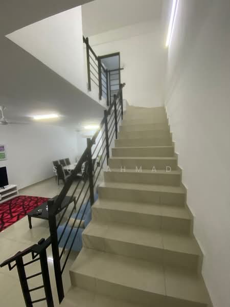 Rumah Teres 2 Tingkat untuk Disewa di Bangi (Selangor) - Sue Ahmad - Living Room - PropertyGuru.com.my