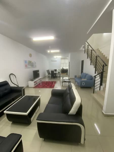 Rumah Teres 2 Tingkat untuk Disewa di Bangi (Selangor) - Sue Ahmad - Living Room - PropertyGuru.com.my