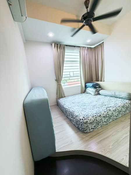 Kondominium untuk Disewa di The Oasis - Jerry Tan - Bedroom - PropertyGuru.com.my