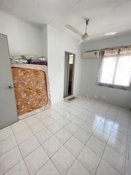 Rumah Teres 2 Tingkat untuk Dijual di Taman Idaman (Simpang Ampat) - Mindy Cheah - Bedroom - PropertyGuru.com.my