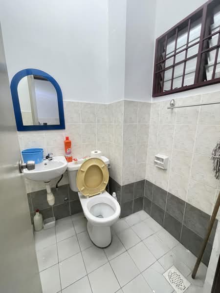 Rumah Teres 2 Tingkat untuk Dijual di Taman Idaman (Simpang Ampat) - Mindy Cheah - Bathroom - PropertyGuru.com.my