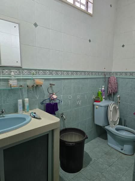2-storey Terraced House for Sale in Usj 6 (Subang Jaya) - Victoria Chew - Bathroom - PropertyGuru.com.my
