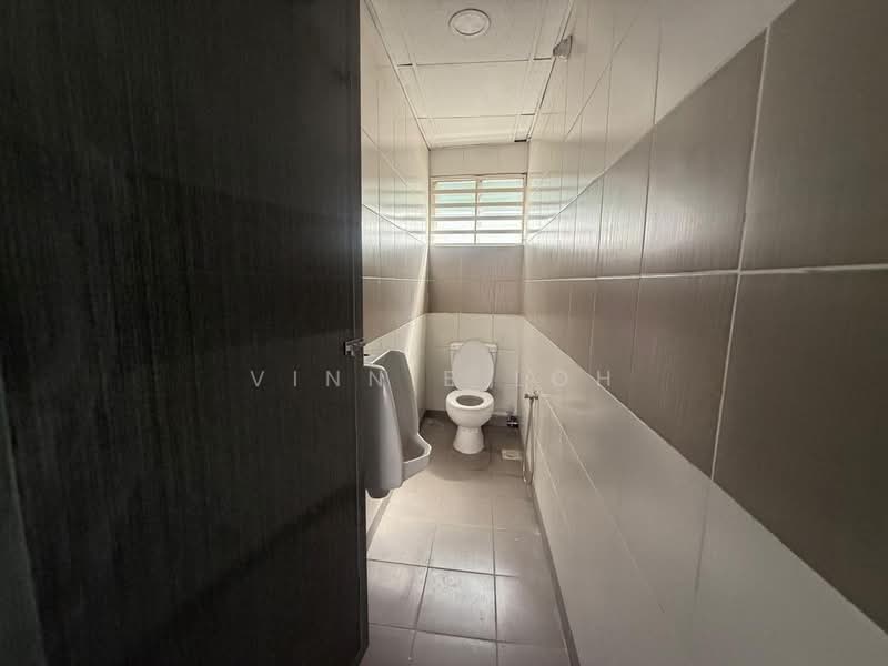 Shop / Office for Sale in Fettes Park (Tanjung Tokong) - Vinnie Loh - Bathroom - PropertyGuru.com.my