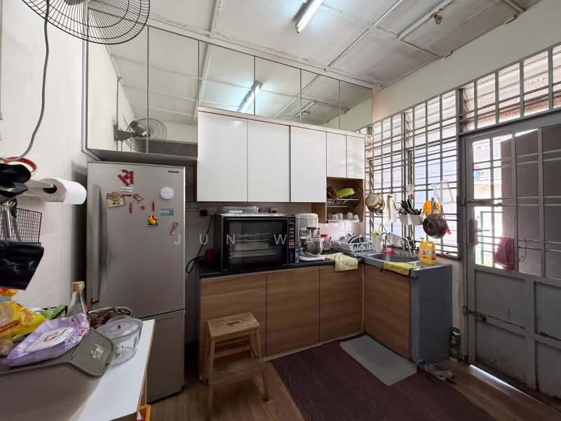 1-storey Terraced House for Sale in Bukit Indah (Iskandar Puteri (Nusajaya)) - Jun Wang - Kitchen - PropertyGuru.com.my