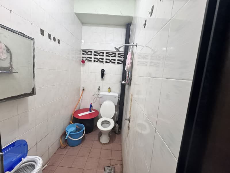 1-storey Terraced House for Sale in Taman Maluri (Cheras) - Denver Sin - Bathroom - PropertyGuru.com.my