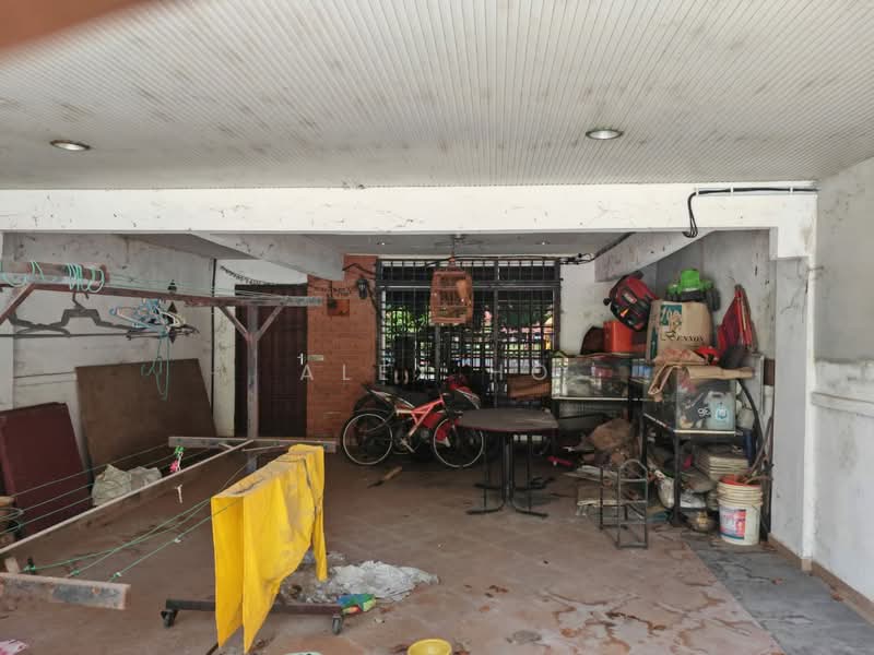 Rumah Teres 2 Tingkat untuk Dijual di Bandar Putra Bertam (Kepala Batas) - Alex Ho - Car Park - PropertyGuru.com.my