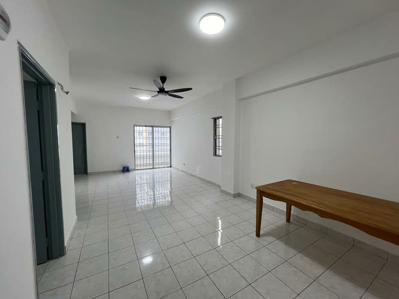 Condominium for Sale at Pelangi Damansara - Wee . - Living Room - PropertyGuru.com.my