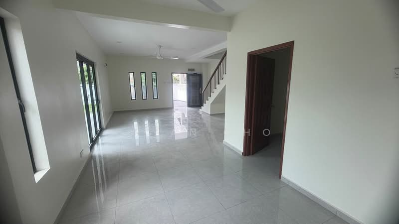 Rumah Teres 2 Tingkat untuk Dijual di Taman Prima Saujana (Kajang) - Bryan Cho - Living Room - PropertyGuru.com.my