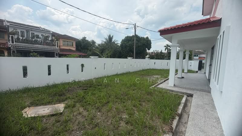 Rumah Teres 2 Tingkat untuk Dijual di Taman Prima Saujana (Kajang) - Bryan Cho - Exterior - PropertyGuru.com.my