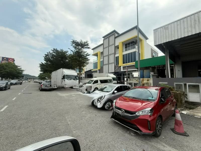 Semi-D Factory for Rent in Kawasan Perindustrian Desa Aman (Sungai Buloh) - Eugene Yap - Exterior - PropertyGuru.com.my