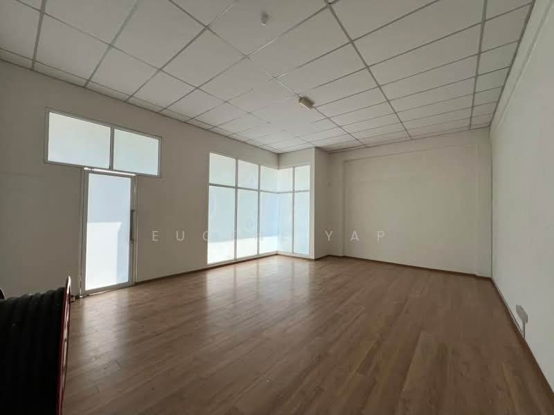 Kilang Berkembar untuk Disewa di Kawasan Perindustrian Desa Aman (Sungai Buloh) - Eugene Yap - PropertyGuru.com.my