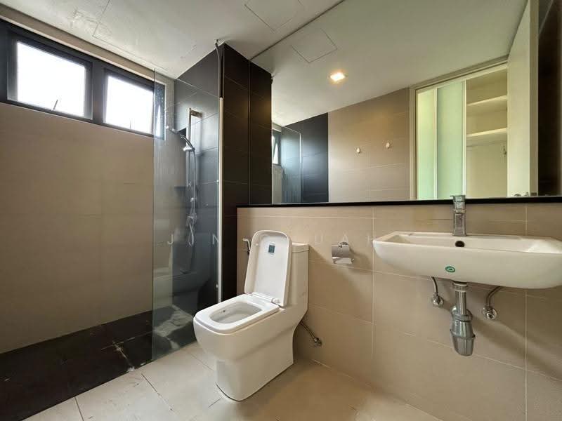 Kondominium untuk Disewa di Raffel Tower - Jin Chuah - Bathroom - PropertyGuru.com.my