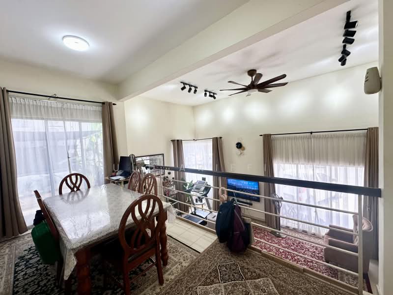 Rumah Teres 2 Tingkat untuk Dijual di Taman Desaria (Petaling Jaya) - ZULL ARIFFIN - Dining Room - PropertyGuru.com.my