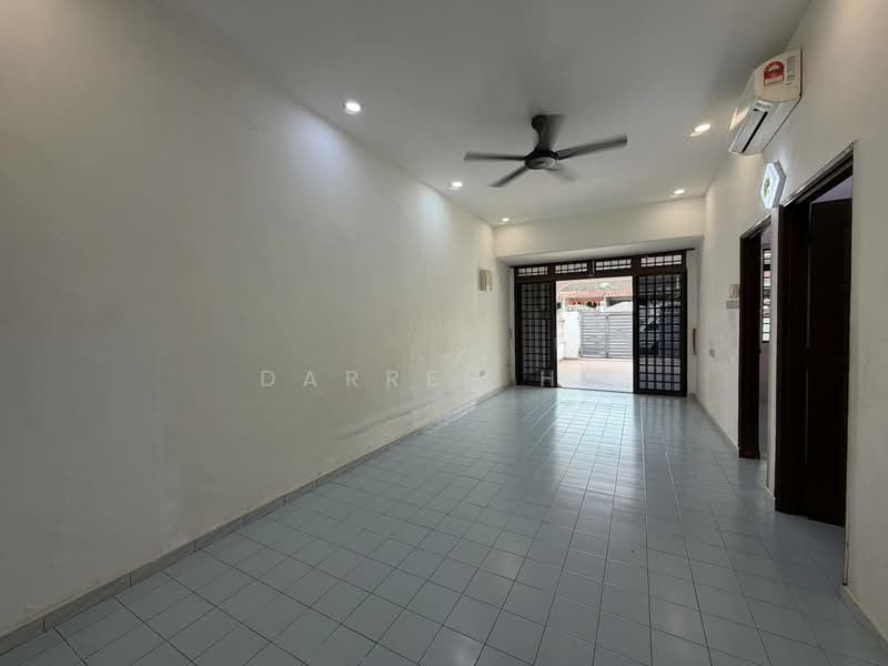 1-storey Terraced House for Rent in Taman Johor Jaya (Johor Bahru) - Darren Ho - Living Room - PropertyGuru.com.my
