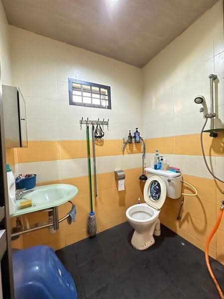 Rumah Teres 1.5-Tingkat untuk Dijual di Taman Mutiara Rini (Skudai) - Sean Yeoh - Bathroom - PropertyGuru.com.my