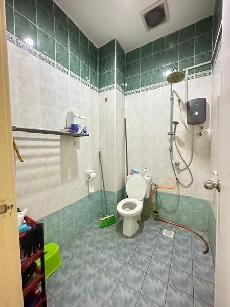Rumah Teres 1.5-Tingkat untuk Dijual di Taman Mutiara Rini (Skudai) - Sean Yeoh - Bathroom - PropertyGuru.com.my