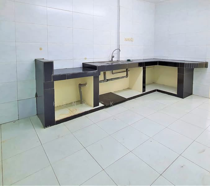 Rumah Teres 1 Tingkat untuk Dijual di Kelana Jaya (Petaling Jaya) - Henrick Tan - Kitchen - PropertyGuru.com.my