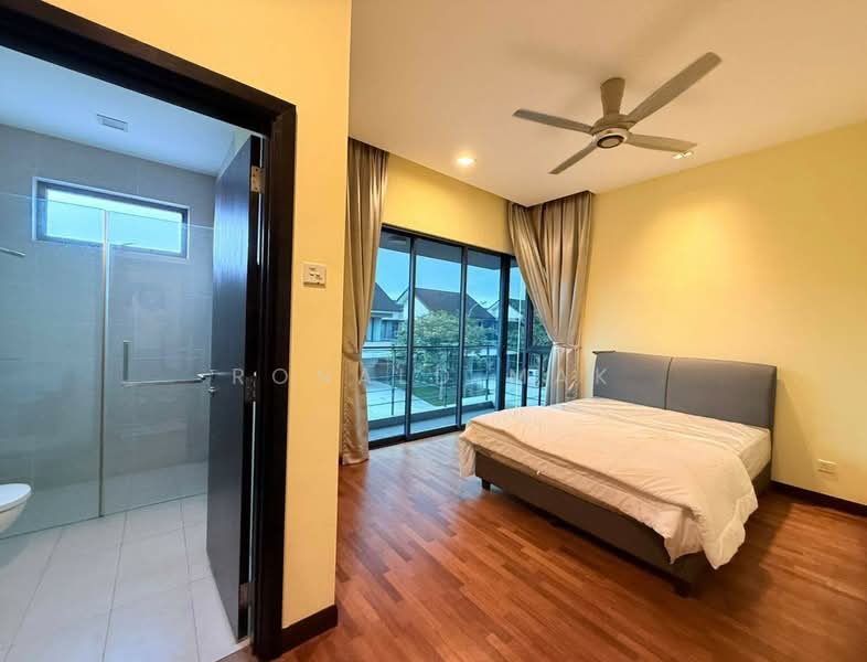 Rumah Berkembar untuk Dijual di Leisure Farm (Gelang Patah) - Ronald Mak - Bedroom - PropertyGuru.com.my