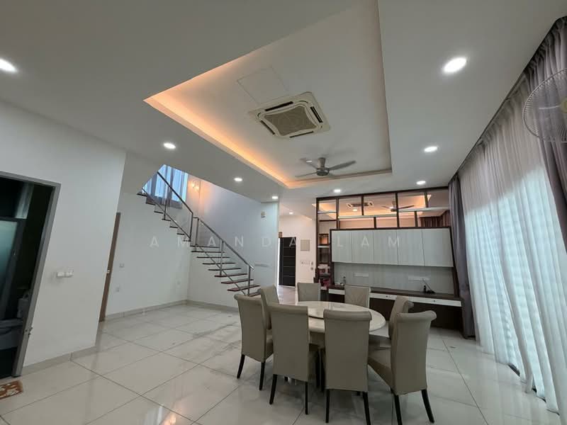 Rumah Banglo untuk Dijual di Taman Naluri Emas (Seberang Jaya) - Amanda Lam - Dining Room - PropertyGuru.com.my