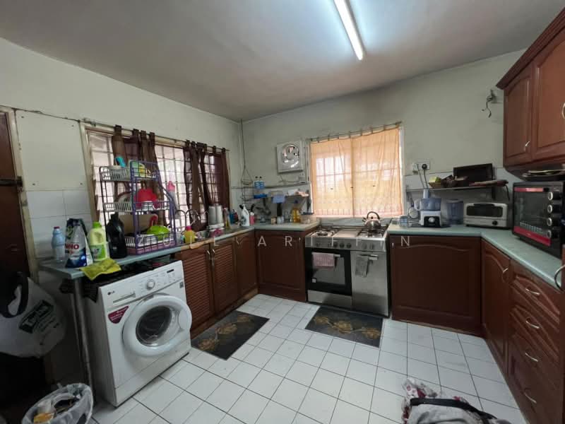 2.5-storey Terraced House for Sale in Taman Bukit Permata (Selayang) - ZULL ARIFFIN - Kitchen - PropertyGuru.com.my