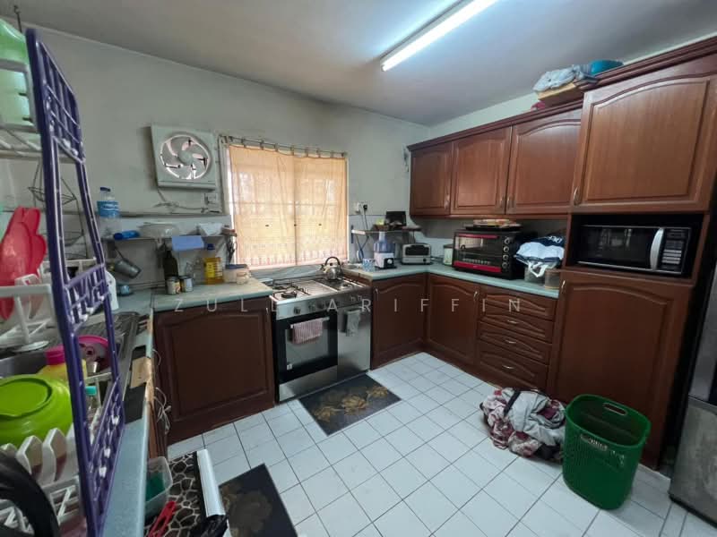 2.5-storey Terraced House for Sale in Taman Bukit Permata (Selayang) - ZULL ARIFFIN - Kitchen - PropertyGuru.com.my