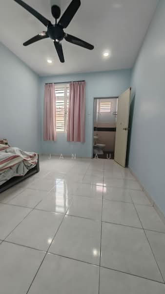2-storey Terraced House for Sale in Bandar Jaya Putra (Johor Bahru) - JAN AU - Bedroom - PropertyGuru.com.my