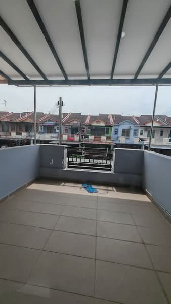 2-storey Terraced House for Sale in Bandar Jaya Putra (Johor Bahru) - JAN AU - Balcony - PropertyGuru.com.my