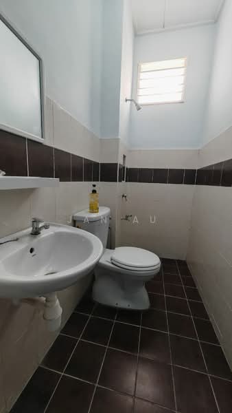 2-storey Terraced House for Sale in Bandar Jaya Putra (Johor Bahru) - JAN AU - Bathroom - PropertyGuru.com.my