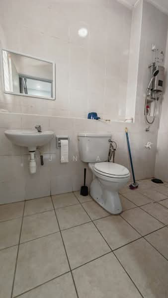 2-storey Terraced House for Sale in Bandar Jaya Putra (Johor Bahru) - JAN AU - Bathroom - PropertyGuru.com.my
