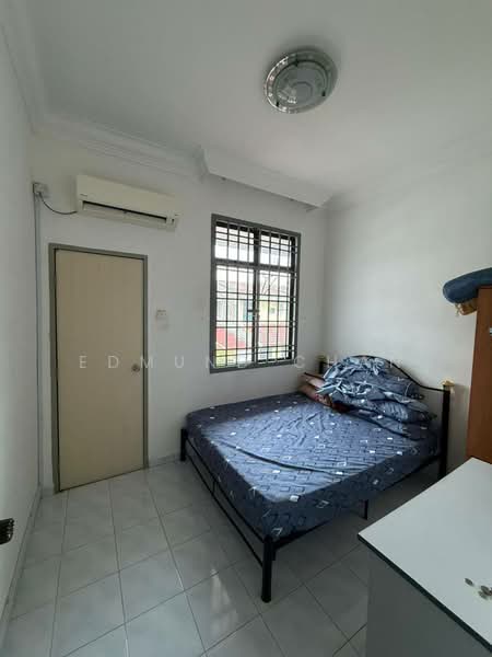 Rumah Teres untuk Disewa di Taman Desa Tebrau (Tebrau) - Edmund Chan - Bedroom - PropertyGuru.com.my