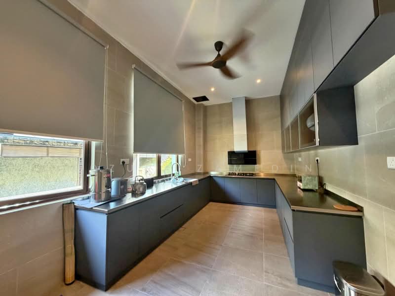 Rumah Banglo untuk Dijual di Country Heights Damansara (Kuala Lumpur) - Adzura Zamedin - Kitchen - PropertyGuru.com.my