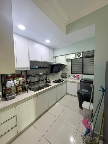Condominium for Rent at Residensi Zamrud - Bob Cheong - Kitchen - PropertyGuru.com.my