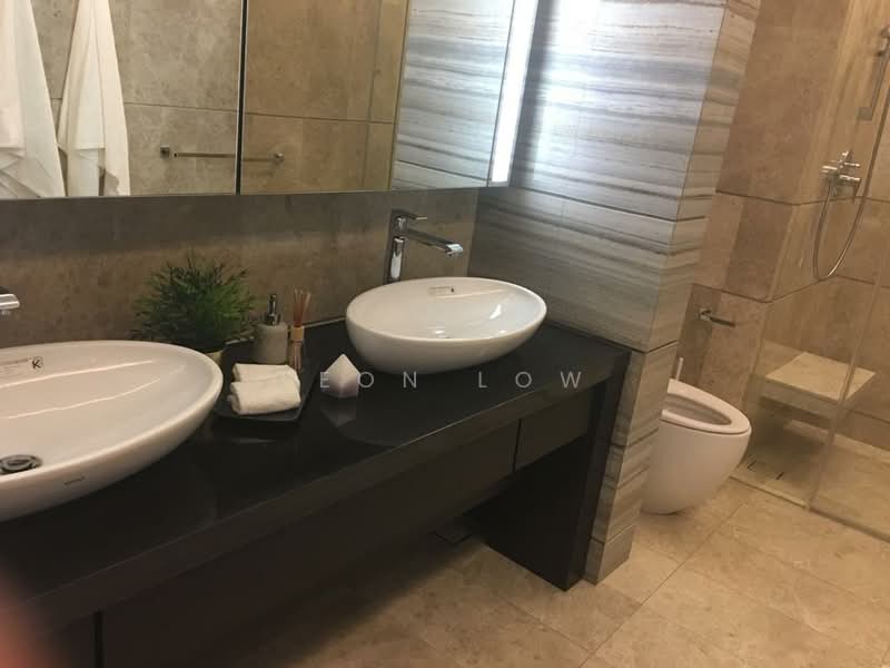 Servis Apartment untuk Disewa di The Ritz-Carlton Residences - Leon Low - Bathroom - PropertyGuru.com.my