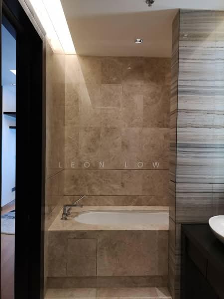 Servis Apartment untuk Disewa di The Ritz-Carlton Residences - Leon Low - Bathroom - PropertyGuru.com.my