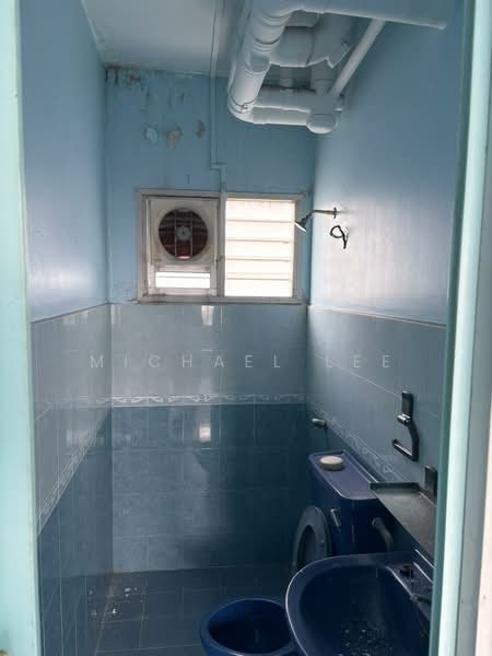 Pangsapuri untuk Dijual di Akasia Apartment - Michael Lee - Bathroom - PropertyGuru.com.my