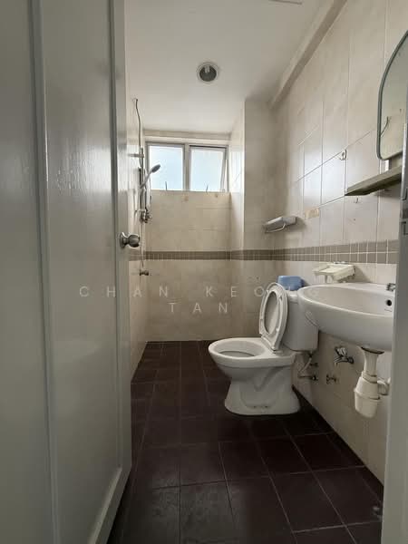 Servis Apartment untuk Dijual di E-Tiara - Chan Keong Tan - Bathroom - PropertyGuru.com.my